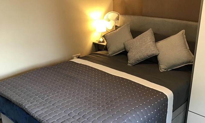 Frampton Hotel | Confortable-Habitacion Doble-Baño privado con ducha