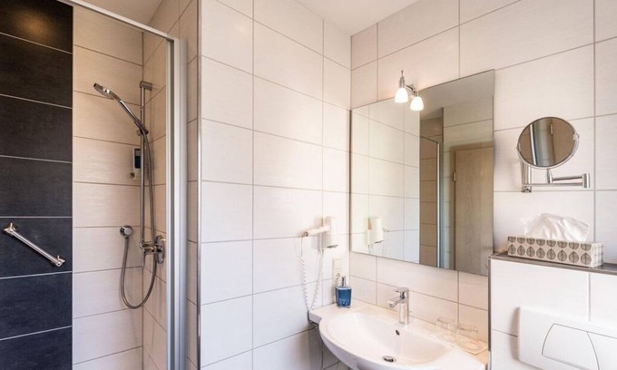 Bad Neuenahr-Ahrweiler Apartamento | Double room bath or shower/WC - Aparthotel am Kurpark