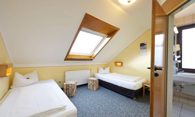 Dillendorf Casa | Double room without breakfast - Landhotel Karrenberg