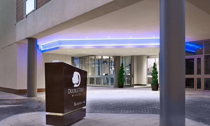 Woking Hotel | Doubletree by Hilton Hotel Woking