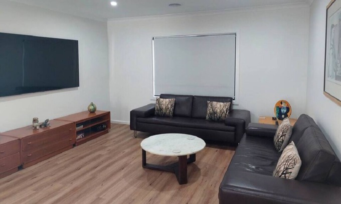 Yarrawonga Casa | Down Town 1