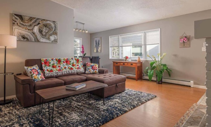 South Addition Apartamento | Downtown WestChester Casa with King Beds