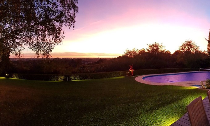 Tours Villa | Villa de ensueño con una vista excepcional de Tours y su catedral.