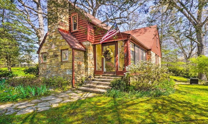 Crossville Casa | Dreamy Homestead Escape Patio, Ranch On-Site