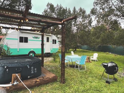Huasca de Ocampo Apartamento | Dreamy Retro RV with Jacuzzi
