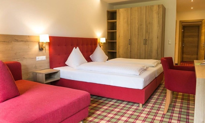 Doebriach Otro | Dreibettzimmer - Familiengut Hotel Burgstaller