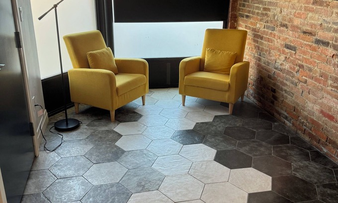 Rodney Casa | Dresden Marigold suites - Suite 1