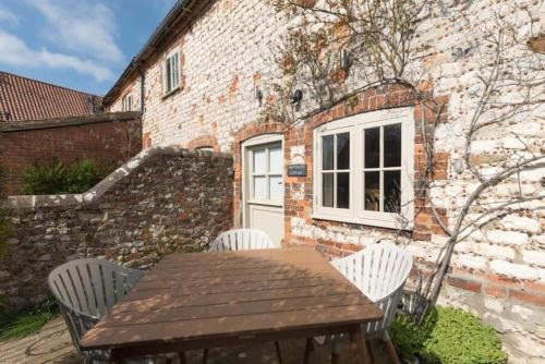 Holme Casa | Driftwood Cottage Holme next the sea pets go free
