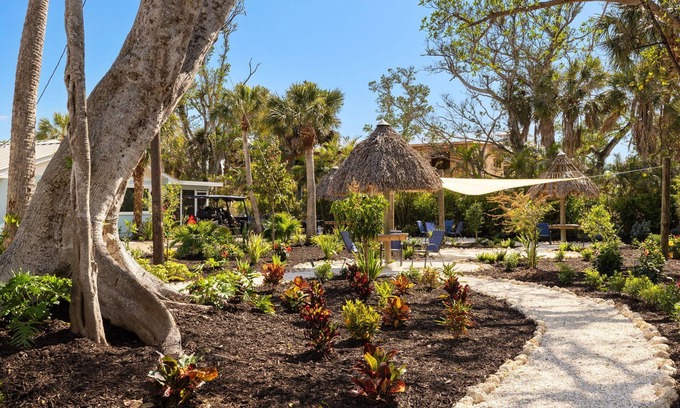 Sanibel Hotel | Driftwood Inn