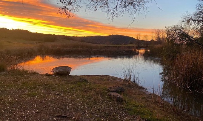 Smartville Cabina | Duck Pond Cabin-Private Cabin on 400 Acre Ranch