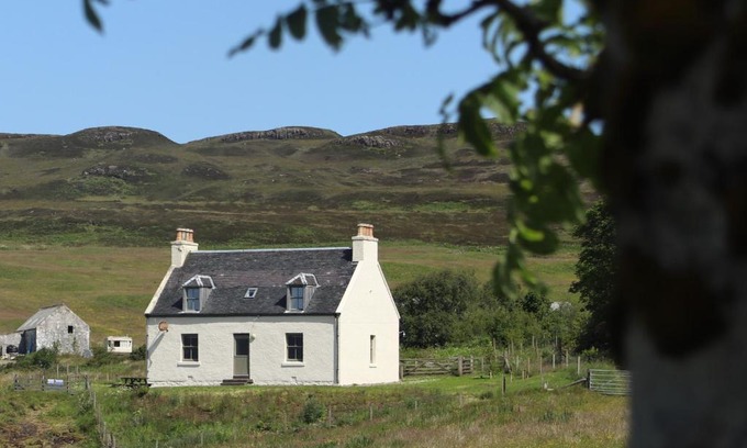 Waternish Casa | Dunvegan Castle The Farmhouse Cottage