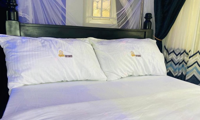 Eastern Region Hotel | Dyvan Lounge & Cottages