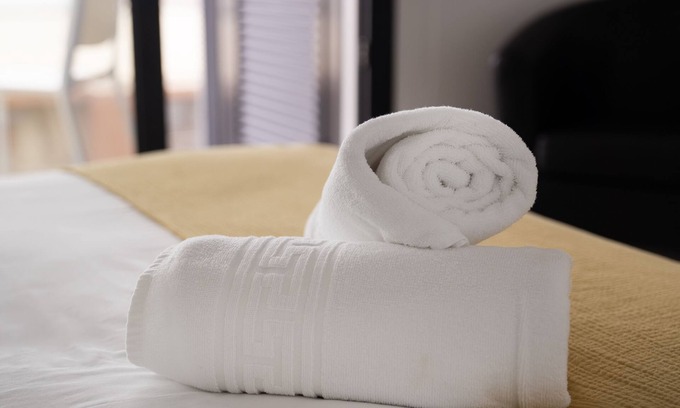 Gibraltar Apartamento | E1 Suites & Spa - Aparthotel Living - Junior Suite + Day Spa & Gym Membership