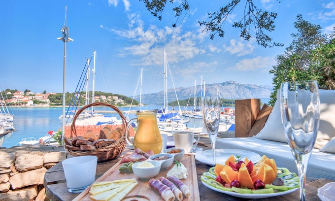Lumbarda Apartamento | Eco Aparthotel The Dreamers' Club - Boho for 5