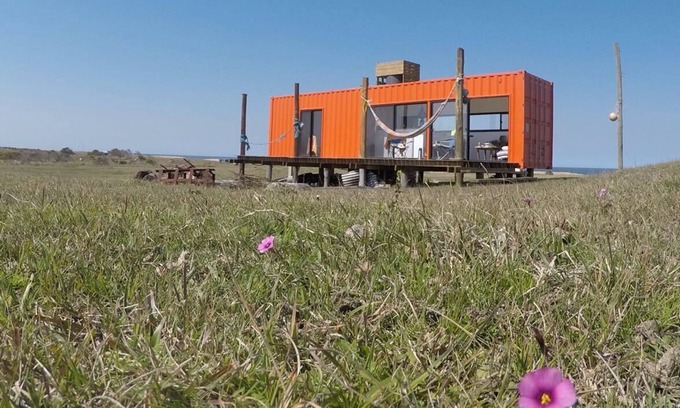 Rocha Casa | Eco Casa Conteiner, vista única al mar y al campo 360 grados, a metros del mar.