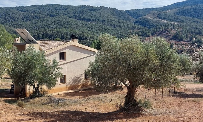 Jarafuel Casa | Finca Rural El Rincon eco-sostenible en Parque Natural de la Sierra de Martés.