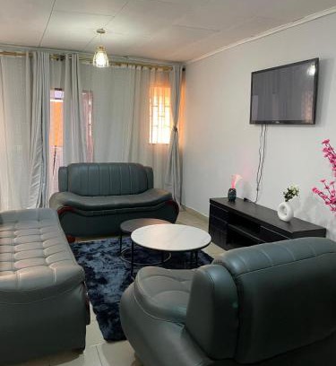 Yaounde Cabina | EcolinksHouse