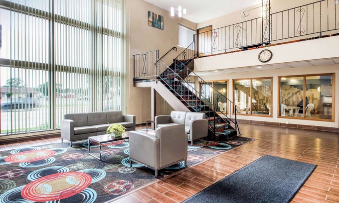 La Crosse Hotel | Econo Lodge La Crosse