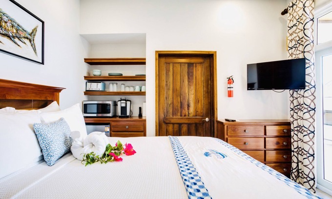 Placentia Complejo | Estudio económico frente a la playa con bar en la piscina