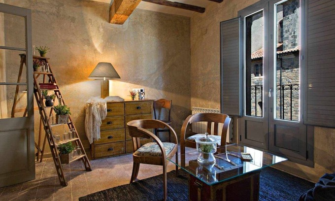 Olot Apartamento | El Campaner, con acceso a piscina interior