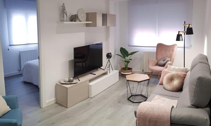 Los Corrales de Buelna Apartamento | El hogar de Mundo y Pita