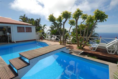 Windward Side Hotel | El Momo Cottages