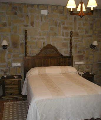 Paterna de Rivera Hotel | El Perro de Paterna