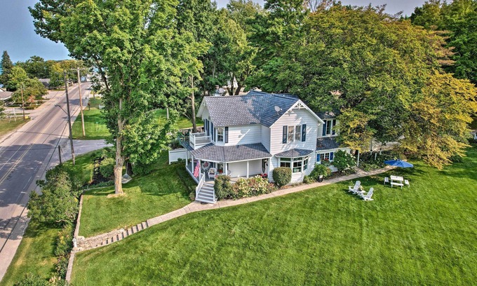 Alden Casa | Elegant 1905 Home: Steps to Torch Lake & Dtwn