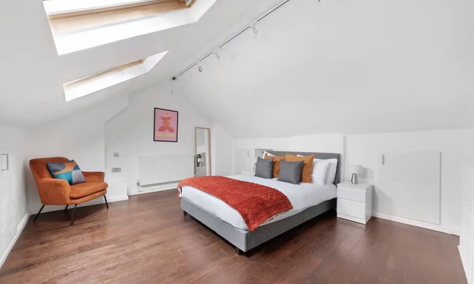 Highbury West Apartamento | Elegant 2 BD | Terrace | Arsenal Tube 5' walk