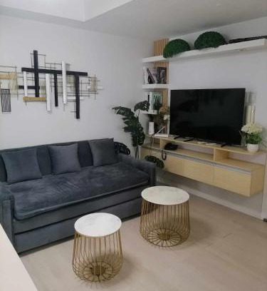 Don Bosco Apartamento | Elegant 2BR Condo Maldives Tower - Azure Resort Residences near MOA, Airport, SM, Casinos