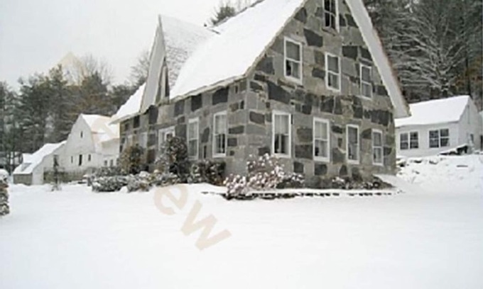 Cavendish Otro | Elegante alrededor de 1850 casa de piedra en 50 Acres