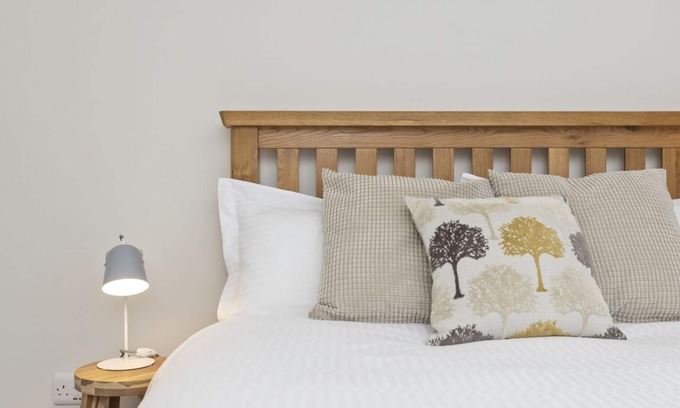 Belfast Apartamento | ELEGANTE HOGAR DE HOGAR Planta baja Apt. Y estacionamiento 2 minutos a pie de restaurantes