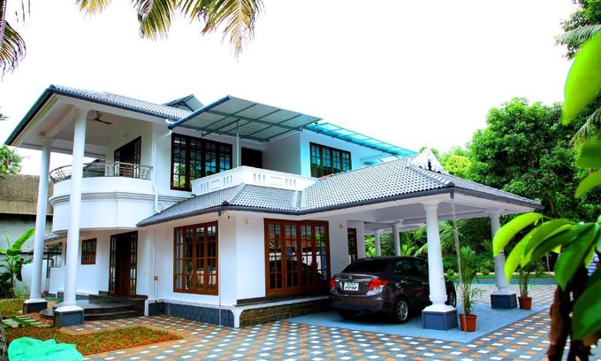 Veliyathunadu Casa | Elegant River Front Villa