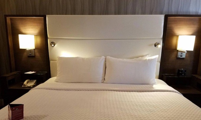 Peachtree City Casa | Elegant Room with Home-Like Comfort! Free WiFi