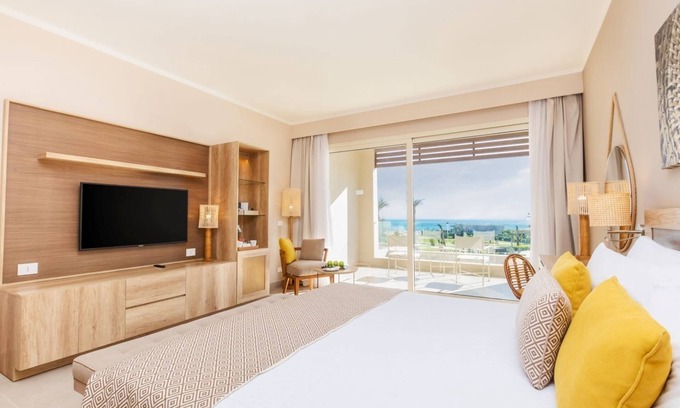 Soma Bay Hotel | Elegant Stay by the Sea | Pools, Private Beach, Dining Options & Daily Fun