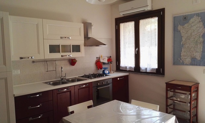 Giba Apartamento | Elegante apartamento de dos habitaciones en el sur de Cerdeña a 10 minutos de Porto Pino IUN P5433