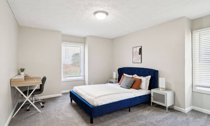 East Point Apartamento | Elite at Cityview 19J I Spacious 2 Bed 2 Bath