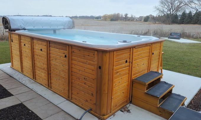 Elkhorn Casa | Elkhorn Oasis -- Quiet 3BR Home w/Swim Spa