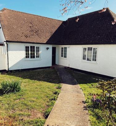 Winchelsea Casa | Elms Farm Cottages - White Swans