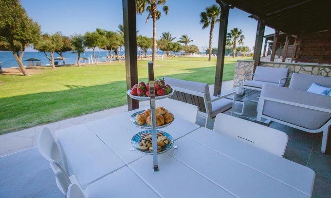 Agios Theodoros Hotel | Elya Beach Luxury Suites