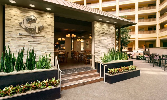 Deerfield Hotel | Embassy Suites by Hilton Chicago North Shore Deerfield