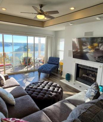 Lake Ozark Apartamento | Emerald Bay 3br with boat slip