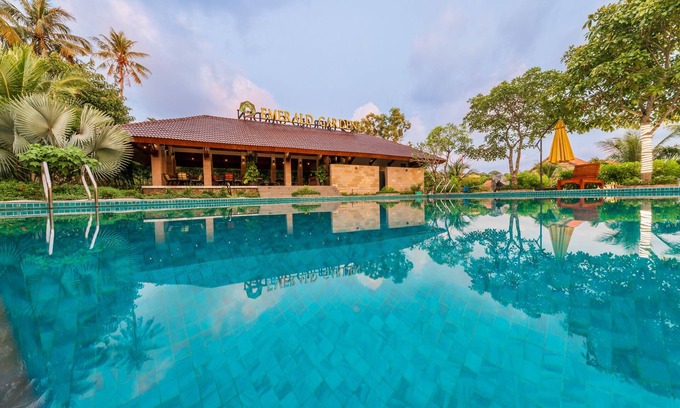 Ong Lang Complejo | Emerald Garden Retreat