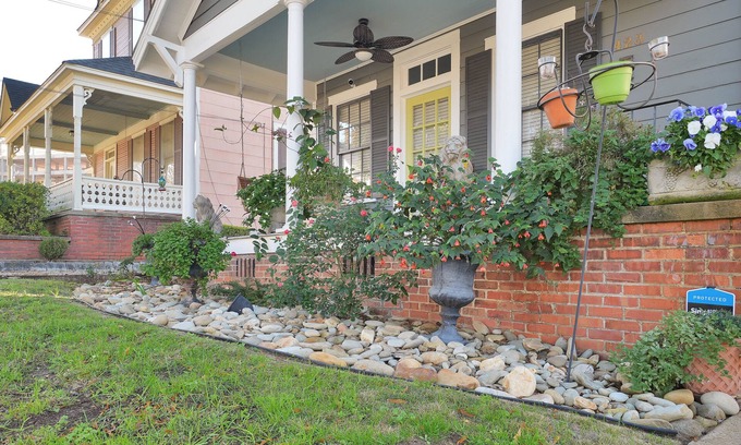 Montgomery Casa | Emma’s Cottage