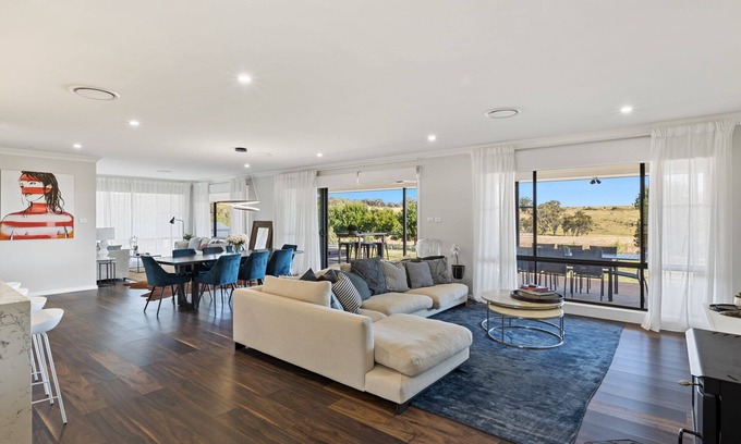 Molong Casa | Emu Paddock