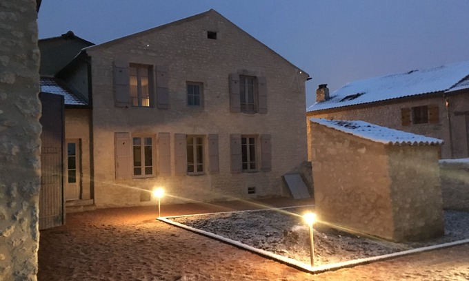 Charroux Casa | Atout coeur, casa de pueblo en Charroux, clasificada como los pueblos más bellos de Francia