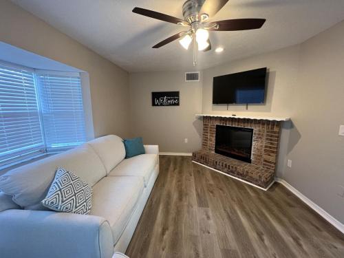 Englewood Casa | Englewood beach and Dearborn St!