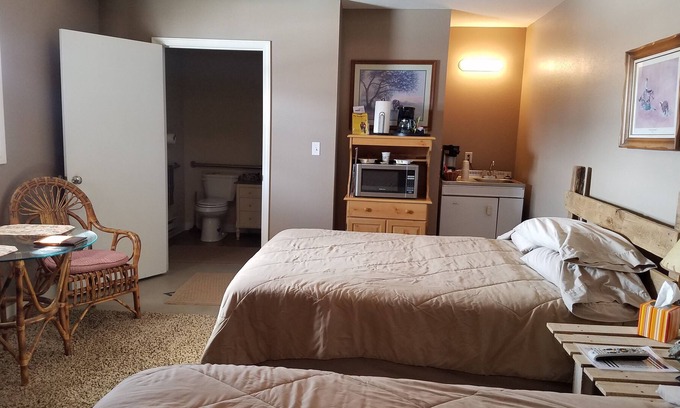 York County Casa | Disfruta de una estadía en un Horse Motel en York, NE, accesible para discapacitados / admite mascotas