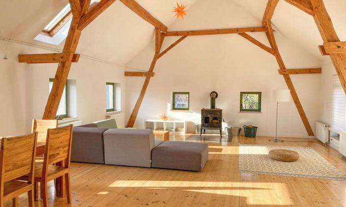 Lunow Casa | Disfrutar de la naturaleza en el campo en una casa grande en el lago con un hermoso jardín