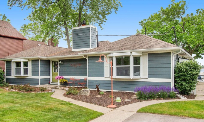 Pinckney Casa | Disfrutar del lago en nuestra casa para familias con hermosas vistas al lago!